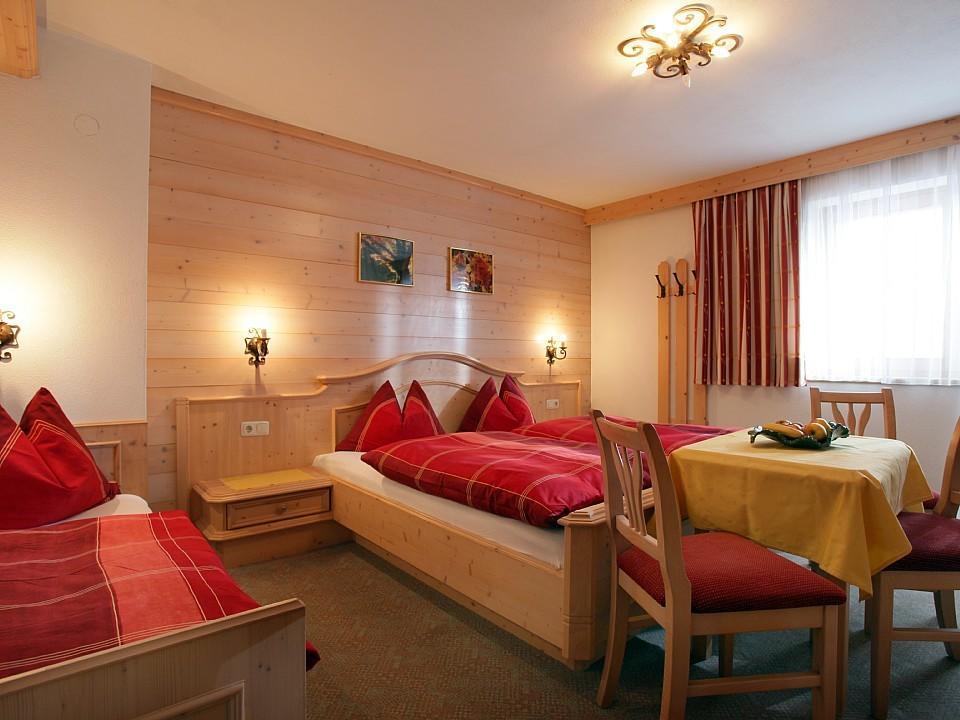 Gaestehaus Hofer Brixen im Thale Szoba fotó